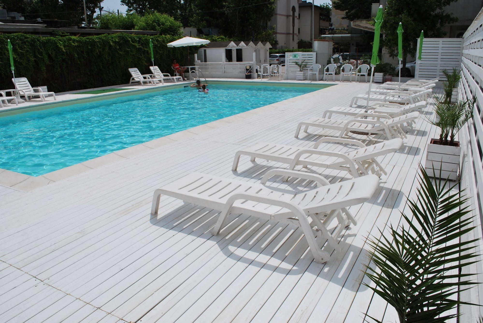 Hotel Lady Rimini Extérieur photo