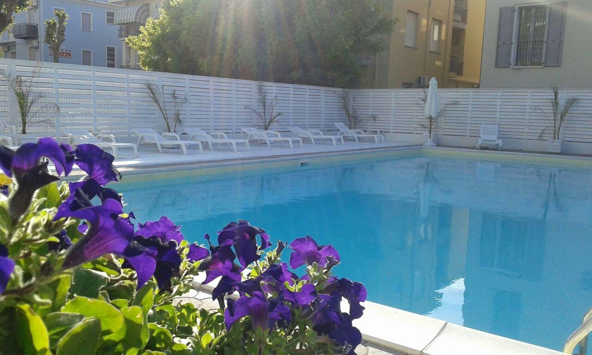 Hotel Lady Rimini Extérieur photo