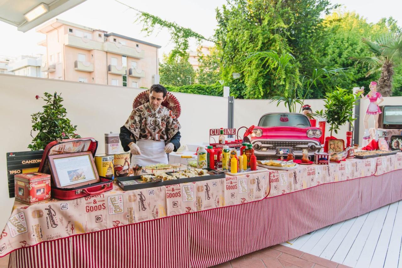 Hotel Lady Rimini Extérieur photo