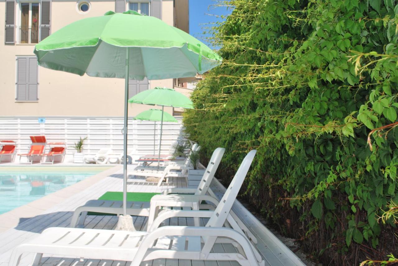Hotel Lady Rimini Extérieur photo